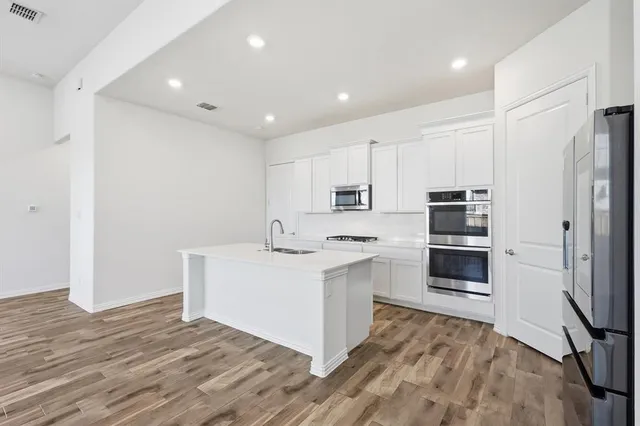 $435,000 | 4826 Forest Crest Parkway, Arlington, TX 76005