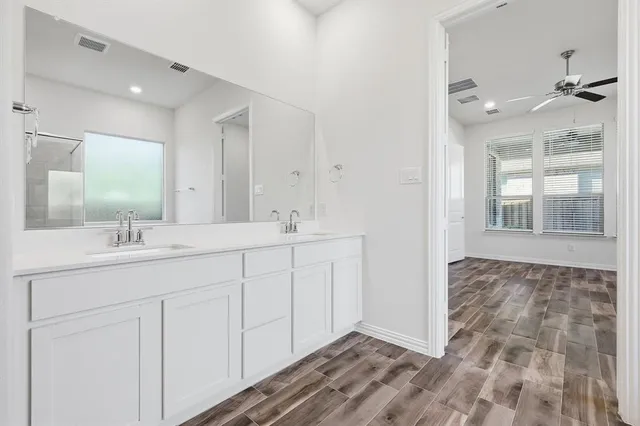 $435,000 | 4826 Forest Crest Parkway, Arlington, TX 76005