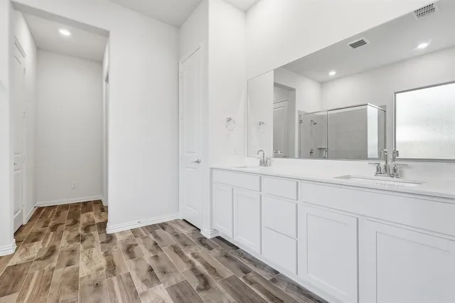 $435,000 | 4826 Forest Crest Parkway, Arlington, TX 76005