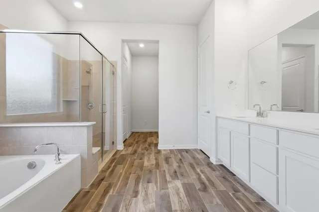 $435,000 | 4826 Forest Crest Parkway, Arlington, TX 76005