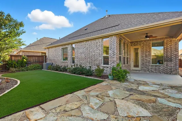 $435,000 | 4826 Forest Crest Parkway, Arlington, TX 76005