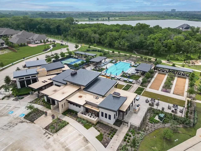 $435,000 | 4826 Forest Crest Parkway, Arlington, TX 76005