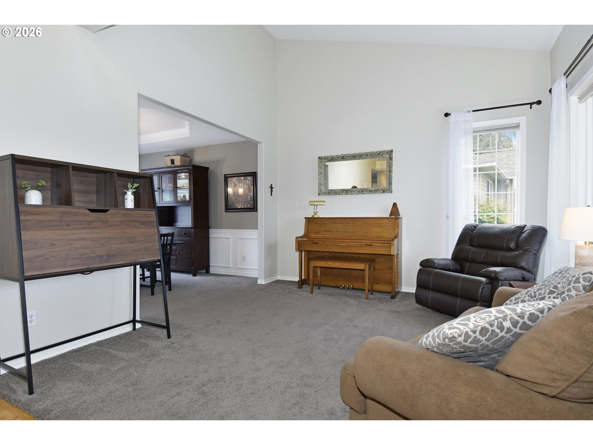 28669 Southwest Meadows Loop Wilsonville, OR 97070 - Photo 4 of 36 Gallery Image 4