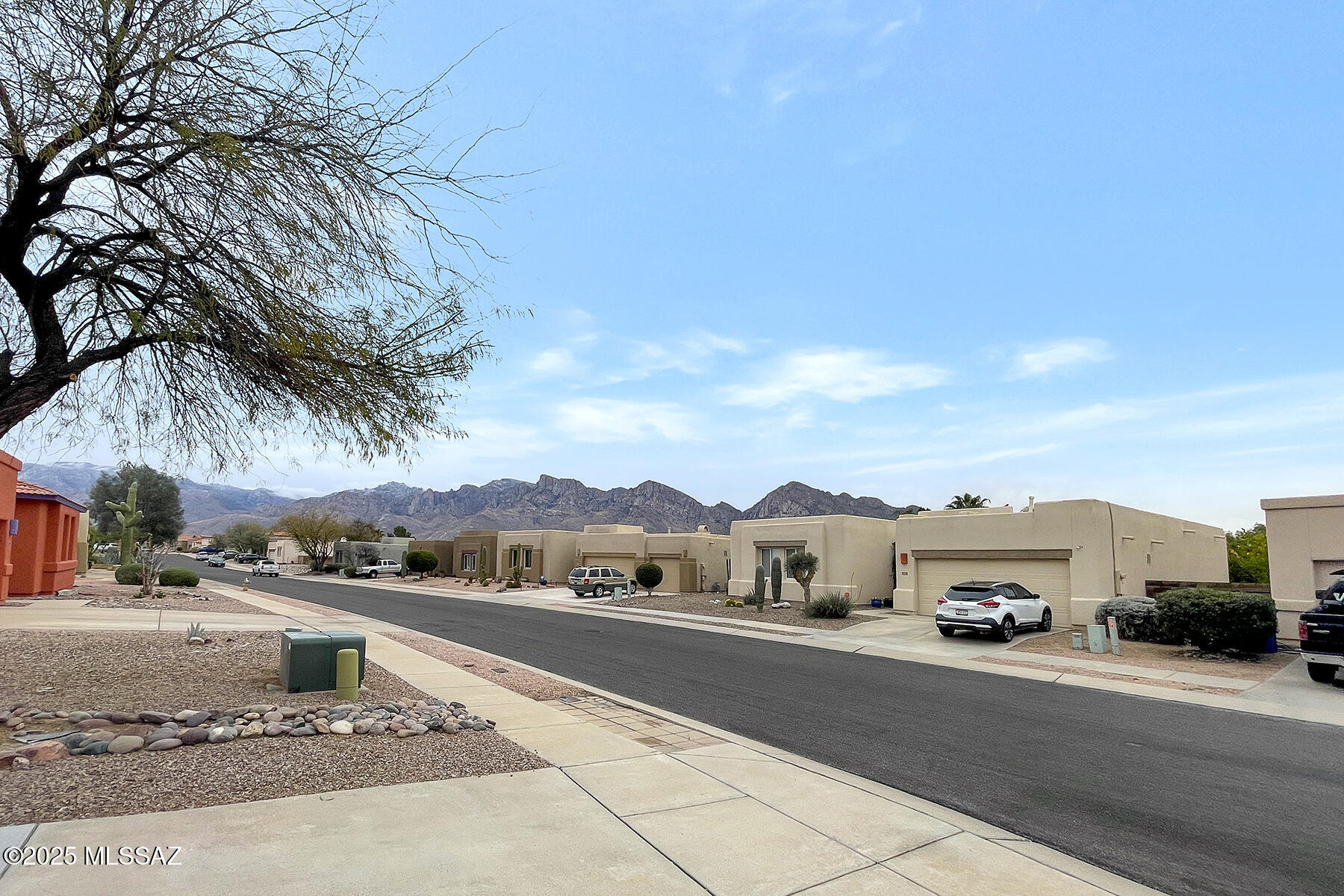 518 West Spearhead Road Tucson, AZ 85737 - Photo 3 of 26