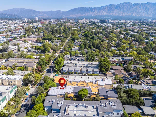 $758,000 | 832 Magnolia Avenue, Unit 2, Pasadena, CA 91106