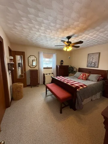 $166,400 | 411 Sunset Drive, Centralia, IL 62801