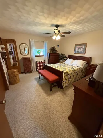 $167,400 | 411 Sunset Drive, Centralia, IL 62801