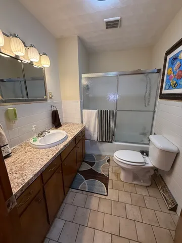 $166,400 | 411 Sunset Drive, Centralia, IL 62801