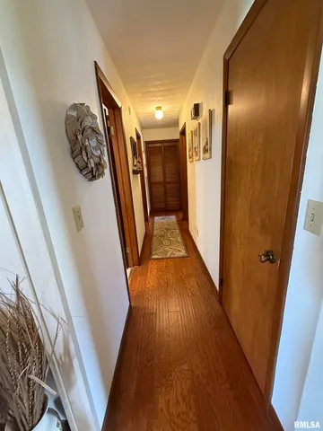 $167,400 | 411 Sunset Drive, Centralia, IL 62801