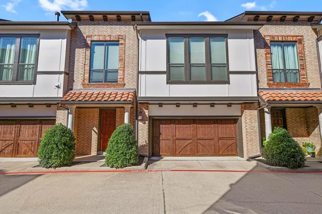 $2,950 | 13900 Noel Road, Unit 6, Dallas, TX 75240