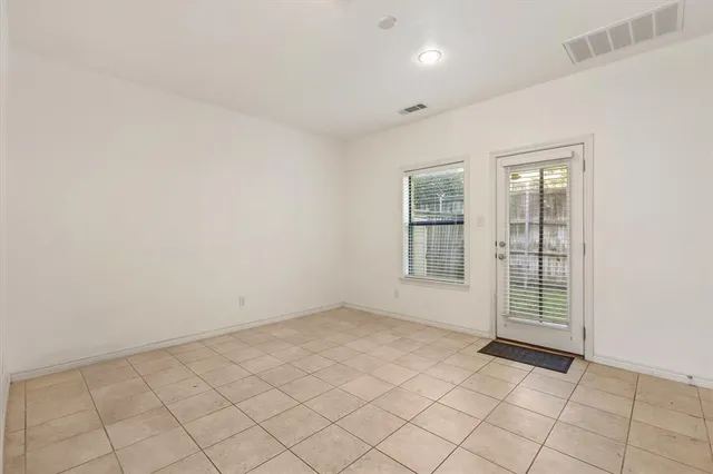 $2,950 | 13900 Noel Road, Unit 6, Dallas, TX 75240