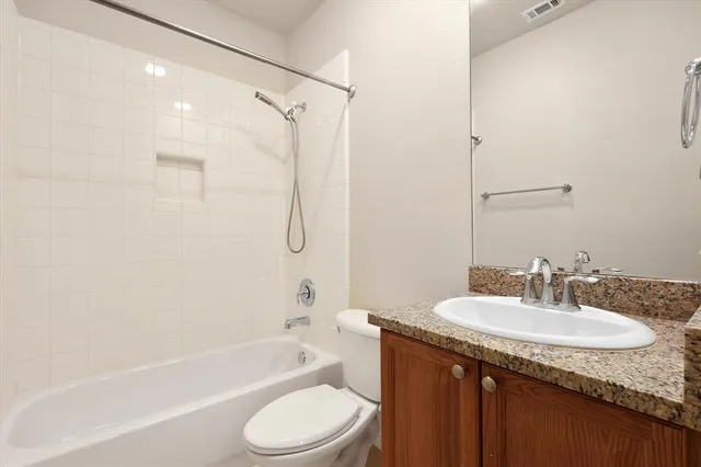 $2,950 | 13900 Noel Road, Unit 6, Dallas, TX 75240