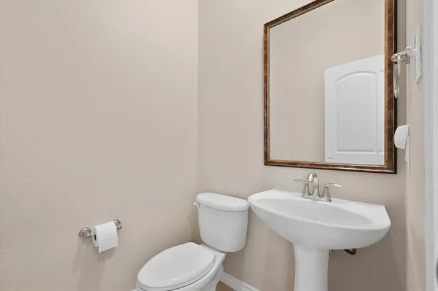 $2,950 | 13900 Noel Road, Unit 6, Dallas, TX 75240