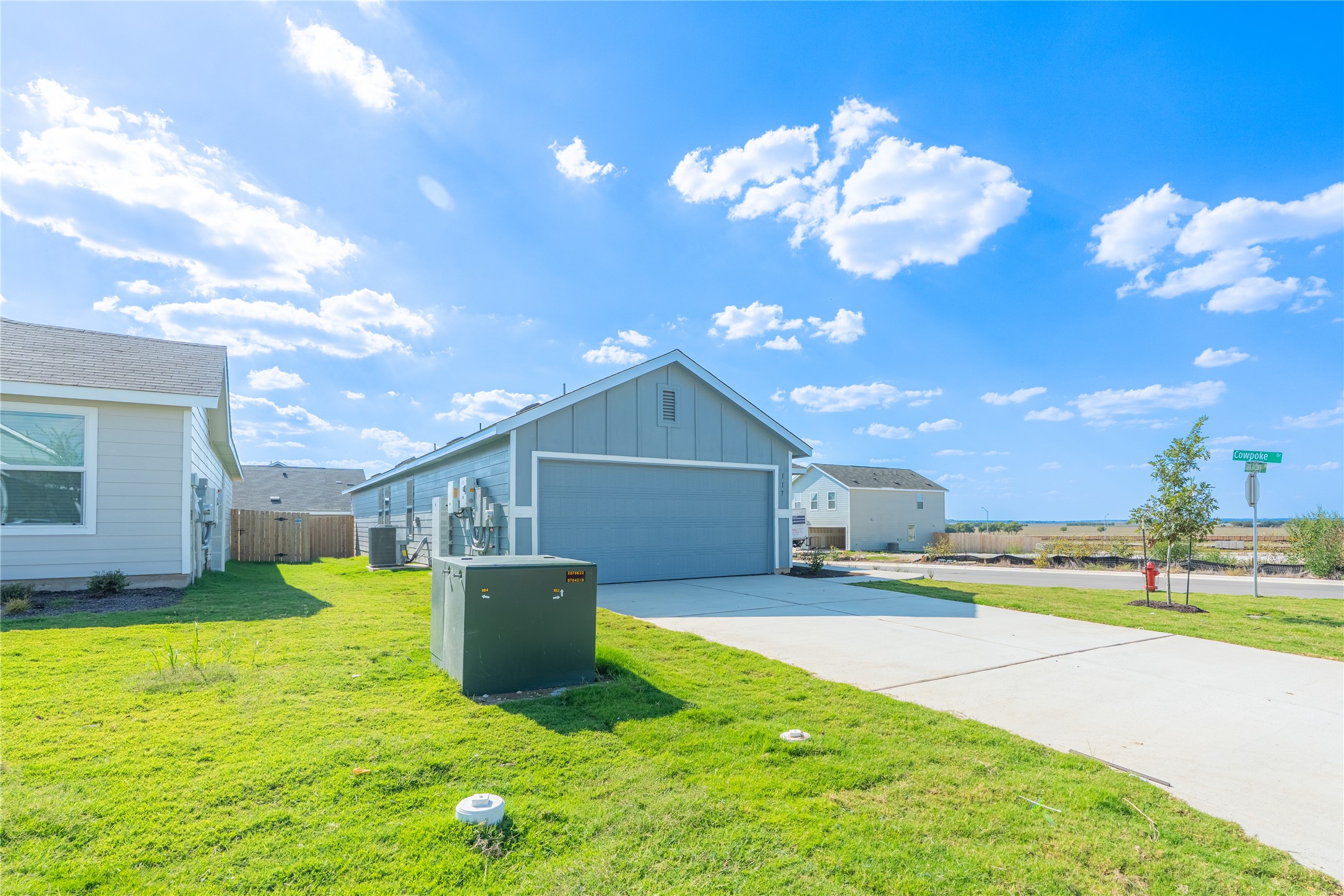 117 Dark Victory Road Jarrell, TX 76537 - Photo 2 of 24 Gallery Image 2