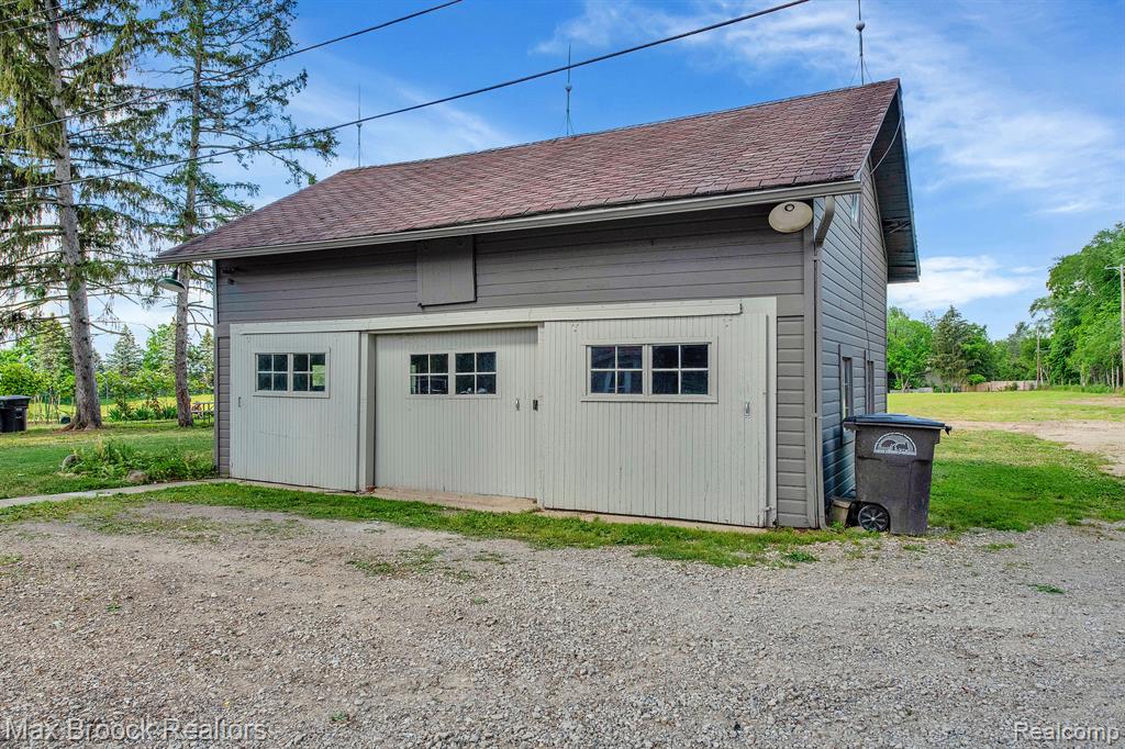 19011 Beck Road Northville, MI 48168 - Photo 28 of 40