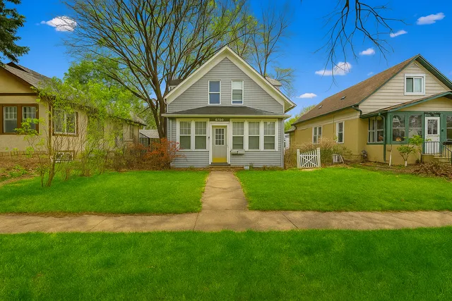 $299,000 | 850 22nd Avenue Southeast, Minneapolis, MN 55414