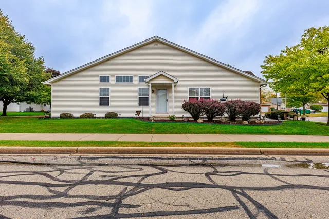 $339,000 | 1022 Edinburgh Court, Joliet, IL 60431