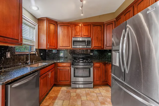 $339,000 | 1022 Edinburgh Court, Joliet, IL 60431