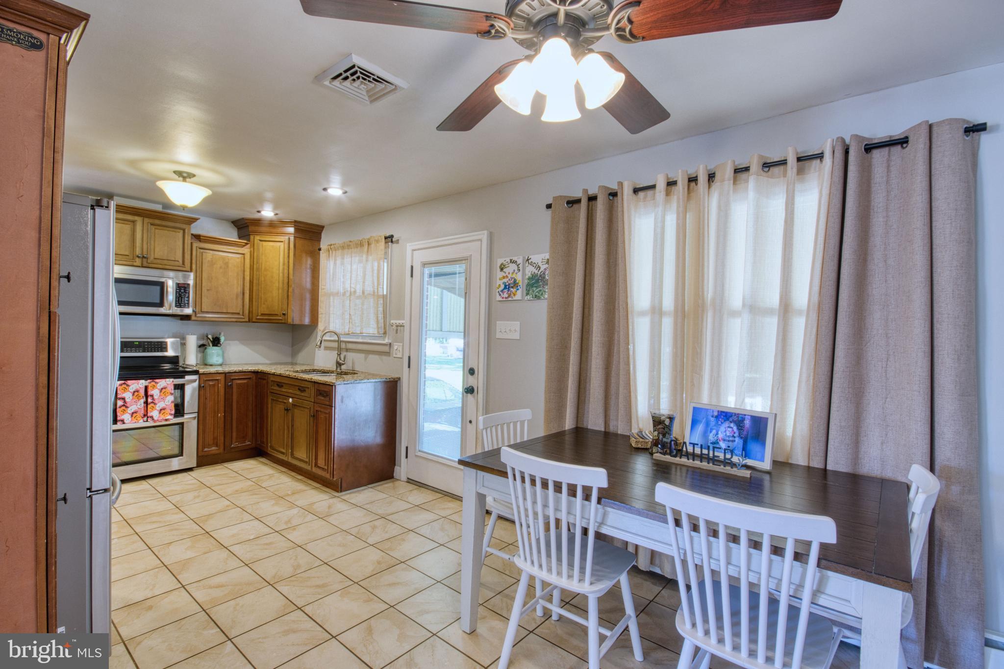 609 Charles Street Lebanon, PA 17042 - Photo 23 of 68