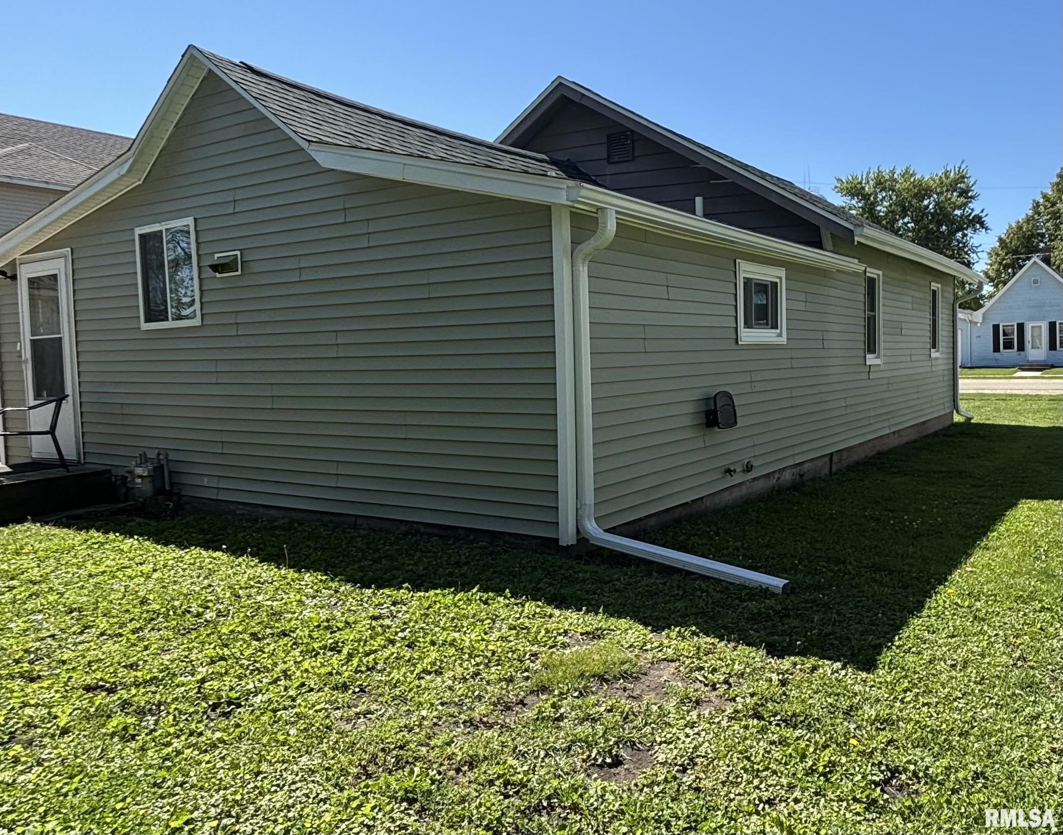 209 West C Street Alpha, IL 61413 - Photo 6 of 15