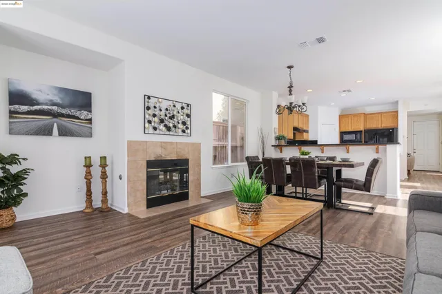 $3,400 | 411 Canyon Court, Vallejo, CA 94591