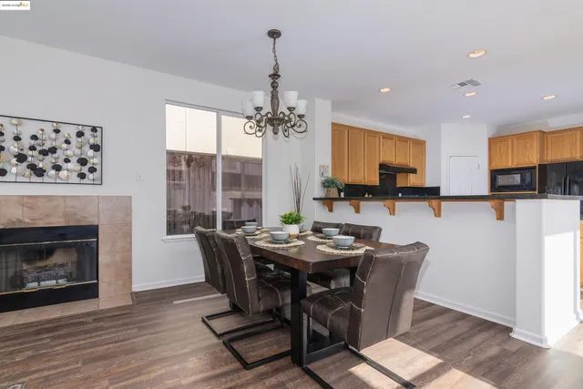 $3,400 | 411 Canyon Court, Vallejo, CA 94591