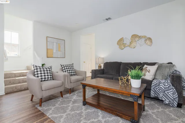 $3,400 | 411 Canyon Court, Vallejo, CA 94591