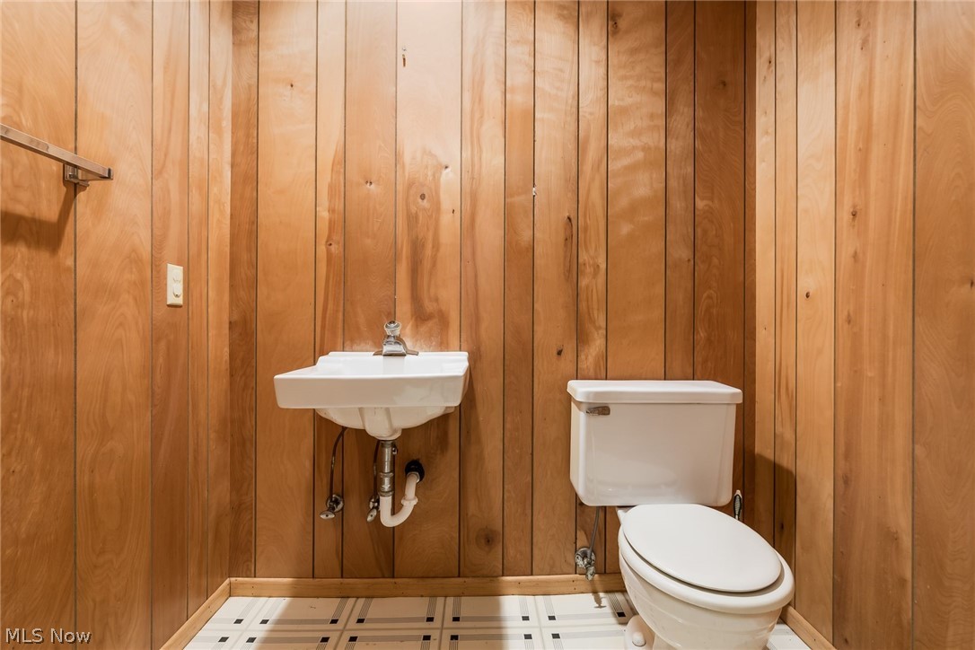 5180 Etna Road Columbus, OH 43213 - Photo 45 of 50 Bathroom in basement