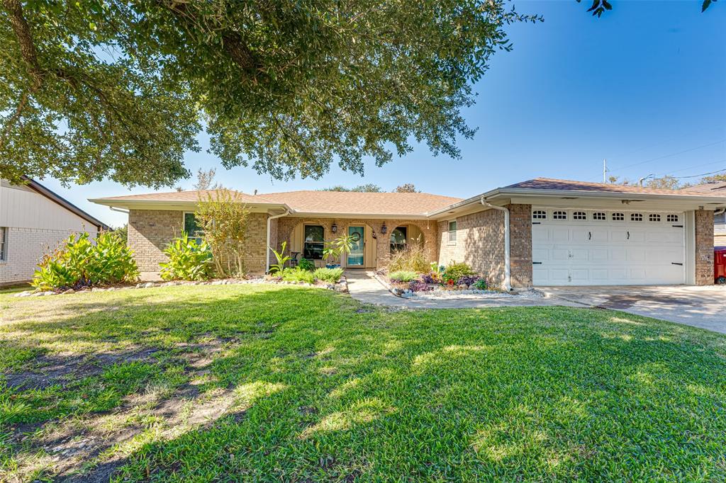903 Walnut Street Royse City, TX 75189 - Photo 1 of 28 a front view of a house with swimming pool having outdoor seating