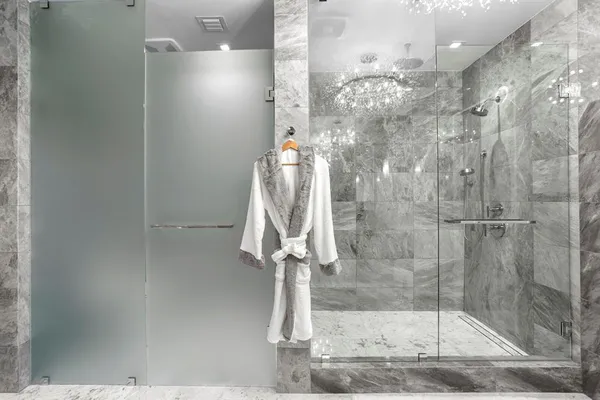 $25,000 | 3101 Bayshore Boulevard, Unit 1804, Tampa, FL 33629