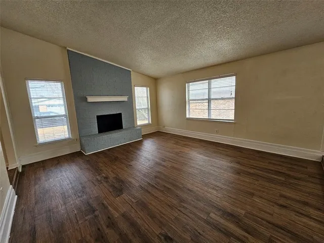 $2,150 | 308 Royal Field Drive, Arlington, TX 76011