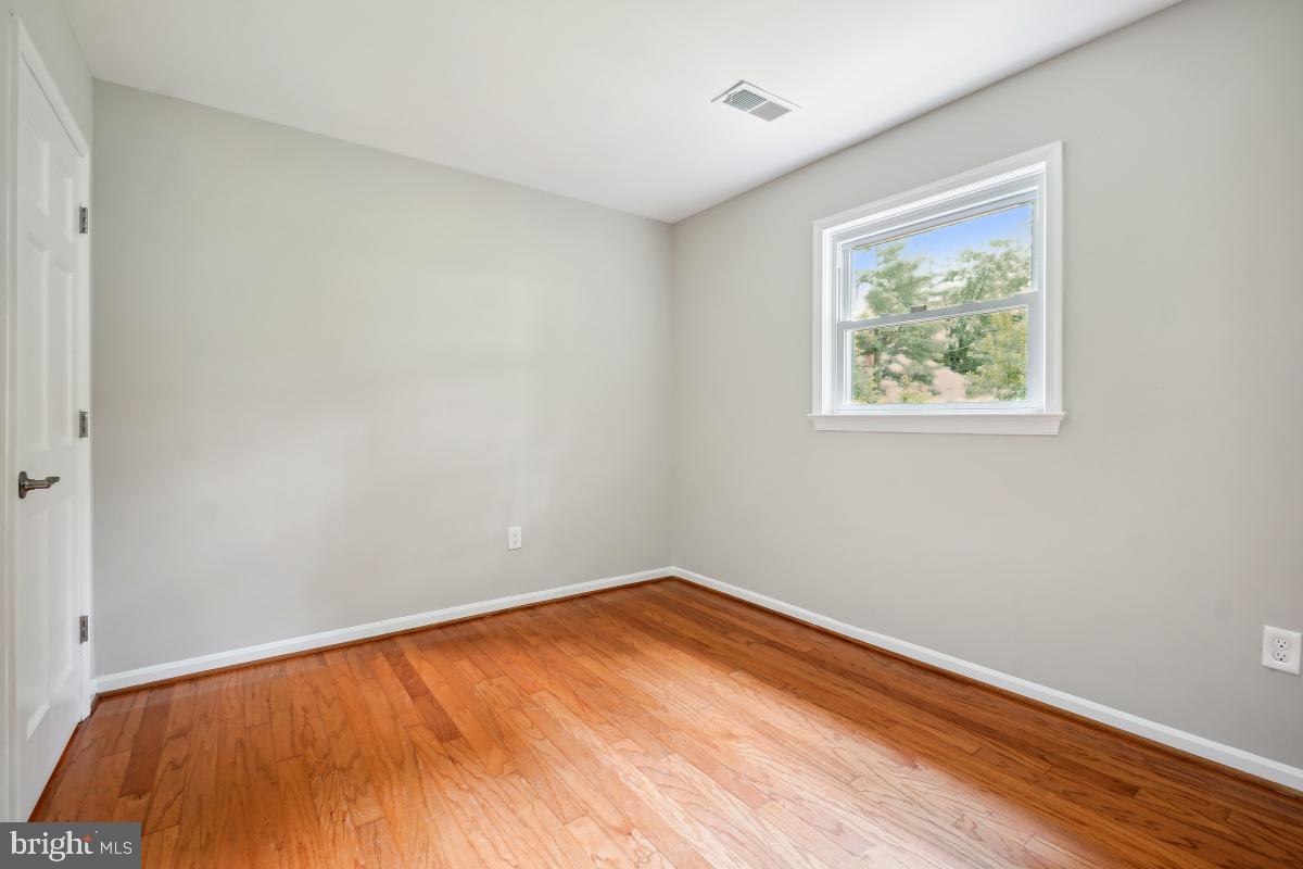 1389 Kimblewick Road Potomac, MD 20854 - Photo 40 of 47 Bedroom 5