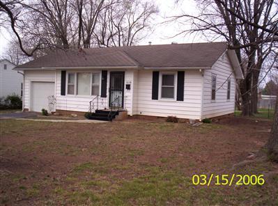 2039 East Walnut Street Springfield, MO 65802 - Photo 1 of 1 Primary Photo