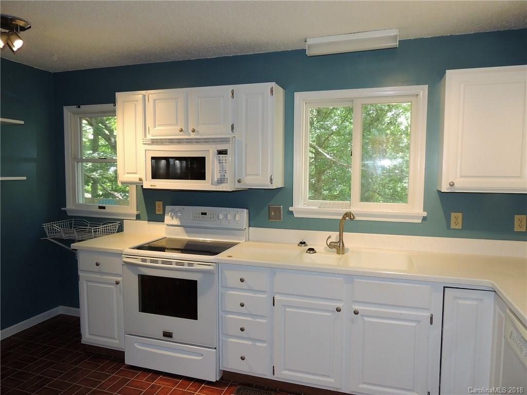 390 Emmas Grove Road Fletcher, NC 28732 - Photo 7 of 17 Gallery Image 7