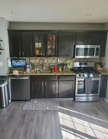 $3,200 | 20 Tammy Drive, Middletown, NY 10941