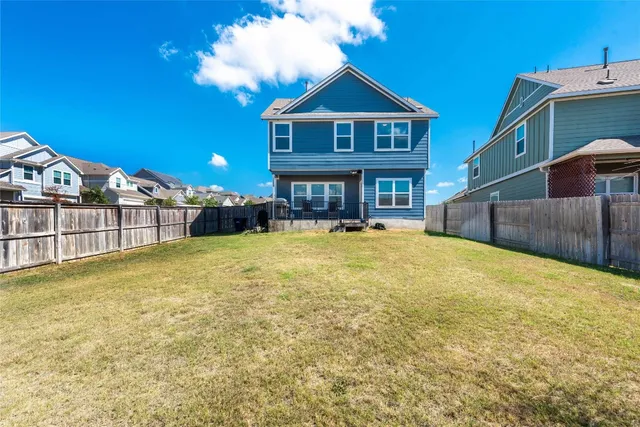 a view of balcony with a patio