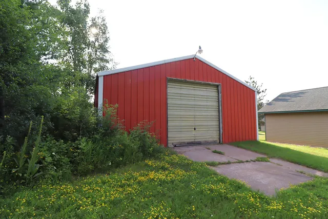 $139,900 | 814 North 8th Avenue West, Washburn, WI 54891