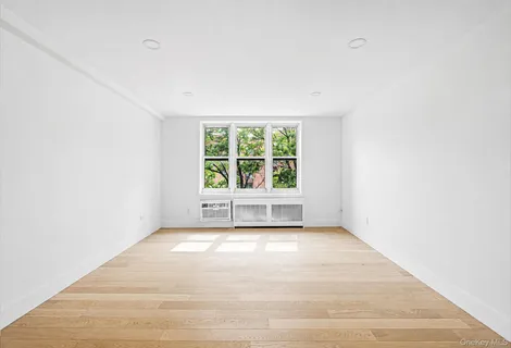 $425,000 | 134-54 Maple Avenue, Unit 4H | Flushing