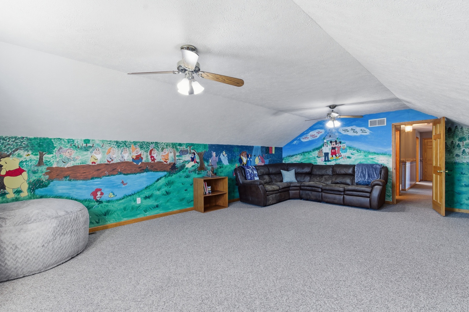 2216 North 2929th Road Marseilles, IL 61341 - Photo 31 of 49 a living room with furniture and a table