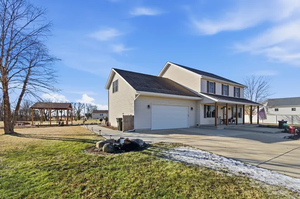 $425,000 | 2216 North 2929th Road, Marseilles, IL 61341