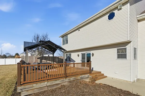 $425,000 | 2216 North 2929th Road, Marseilles, IL 61341