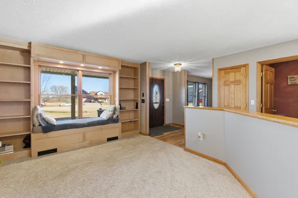 $425,000 | 2216 North 2929th Road, Marseilles, IL 61341