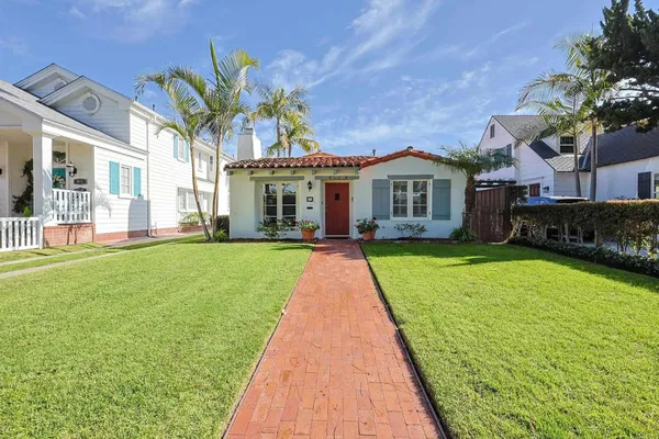 $9,000 | 817 Margarita Avenue, Coronado, CA 92118