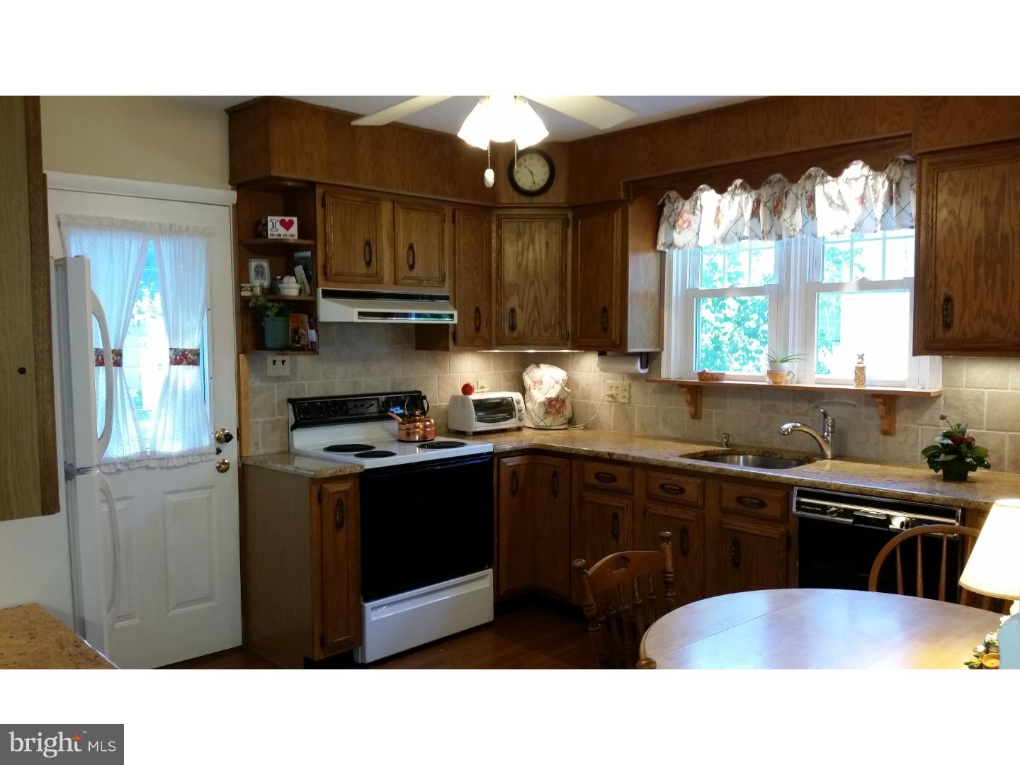1715 Alba Road Willow Grove, PA 19090 - Photo 9 of 25 Gallery Image 9
