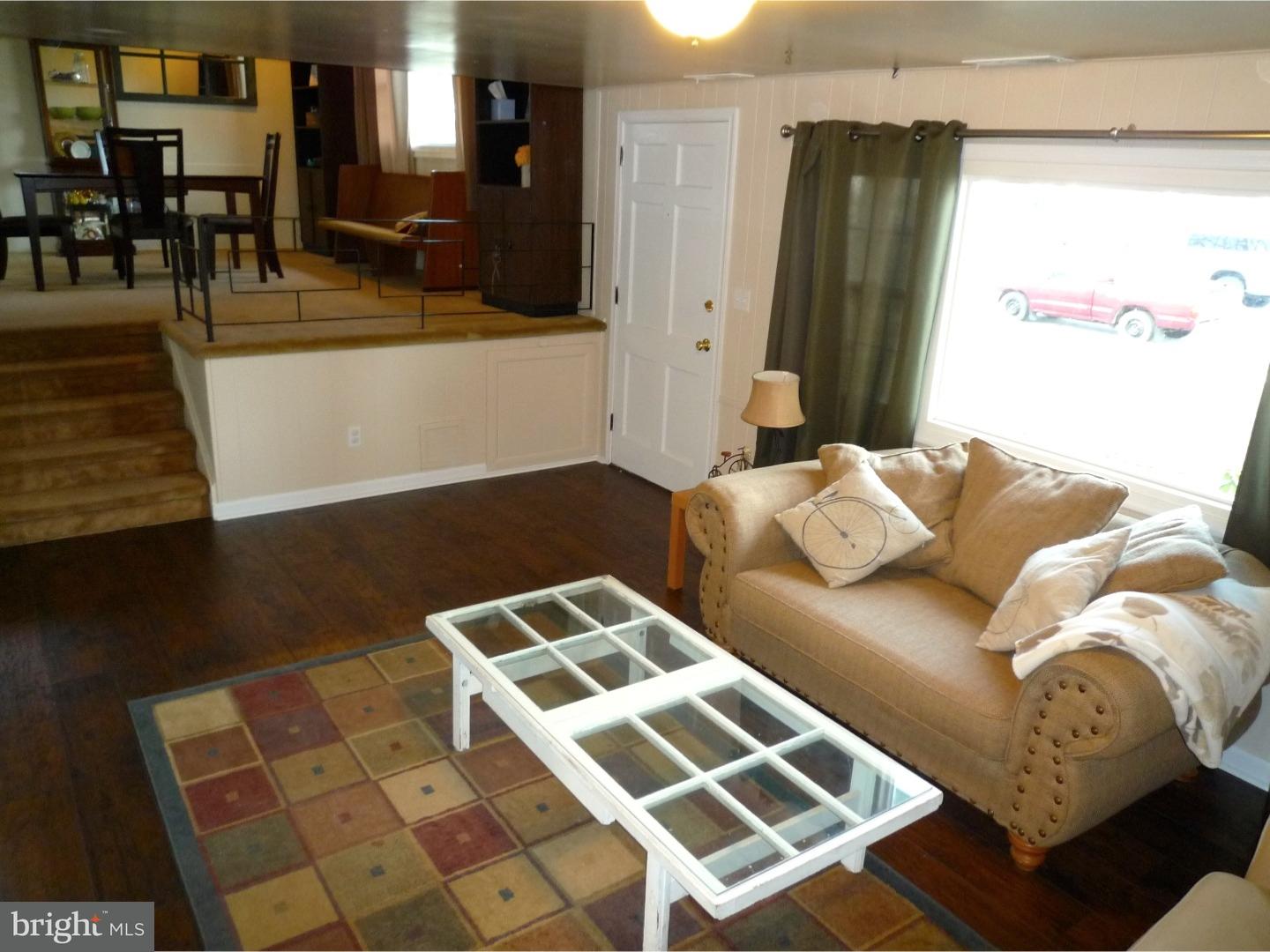 1201 Greentree Road Newark, DE 19713 - Photo 4 of 25 Family Room