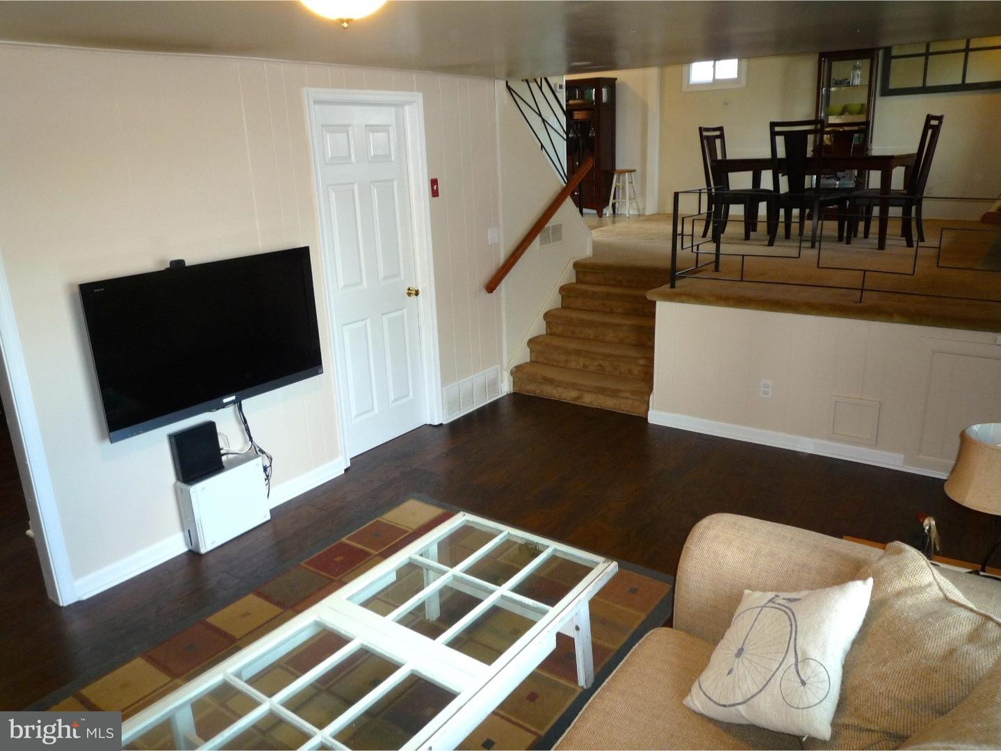 1201 Greentree Road Newark, DE 19713 - Photo 5 of 25 Family Room