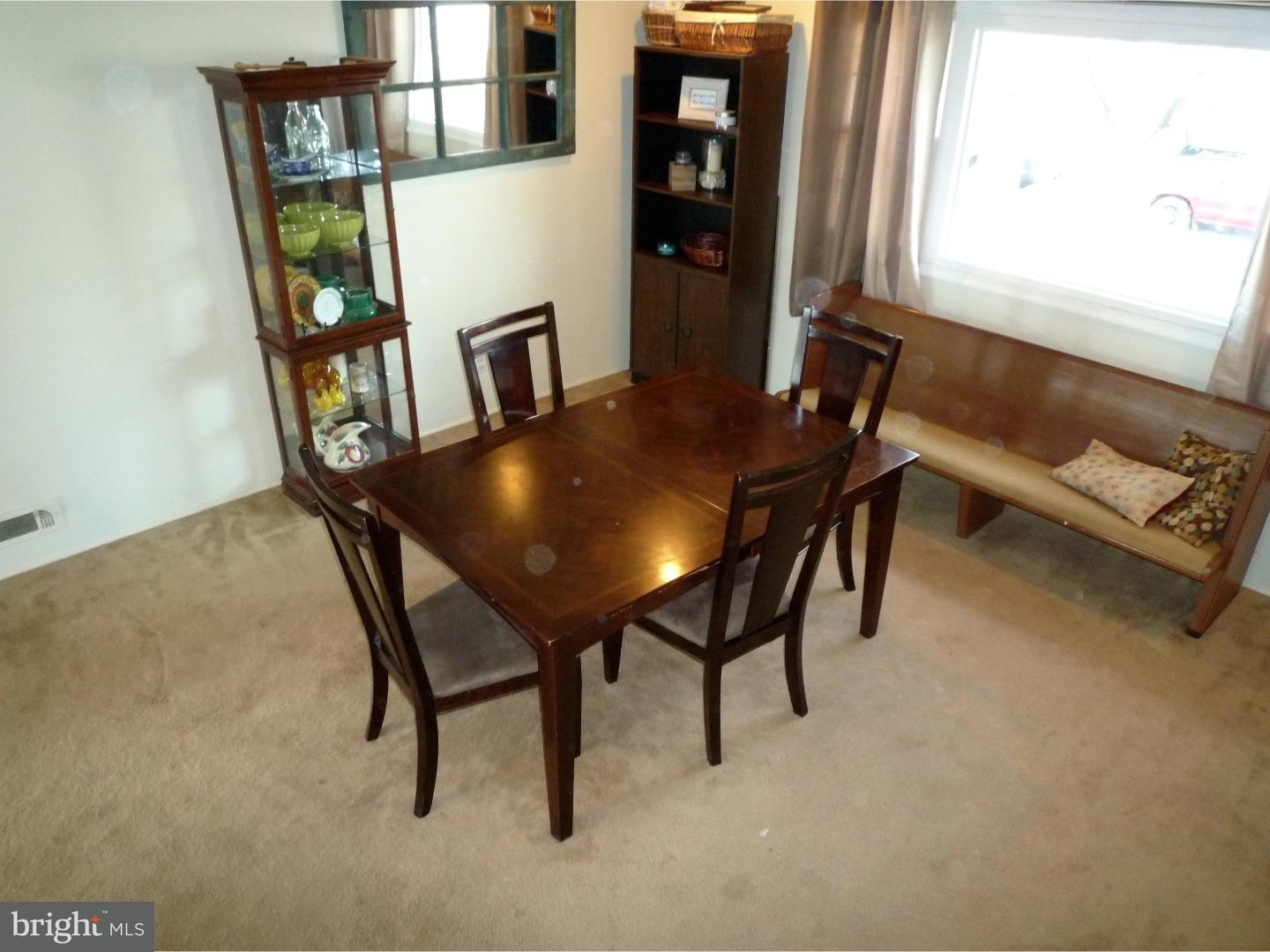 1201 Greentree Road Newark, DE 19713 - Photo 8 of 25 Living Room
