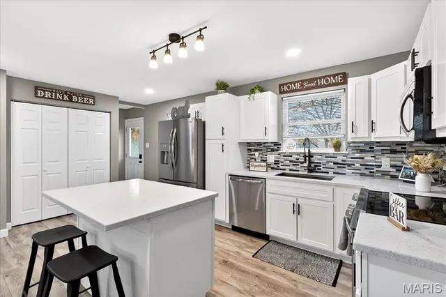 $550,000 | 714 Sunset Lane, O'Fallon, MO 63366