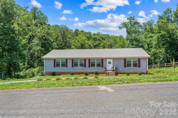 $299,000 | 1940 Eastbrook Circle, Morganton, NC 28655