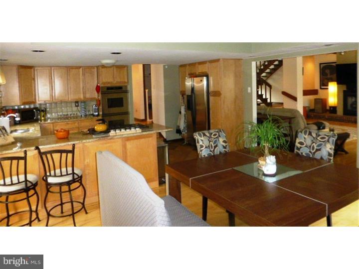 23 Holden Road Cherry Hill, NJ 08034 - Photo 4 of 22 Kitchen